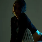 Modelo webcam trabajando desde estudio profesional en Cali, Valle. Trabajo para mujeres jóvenes sin experiencia como modelos webcam.